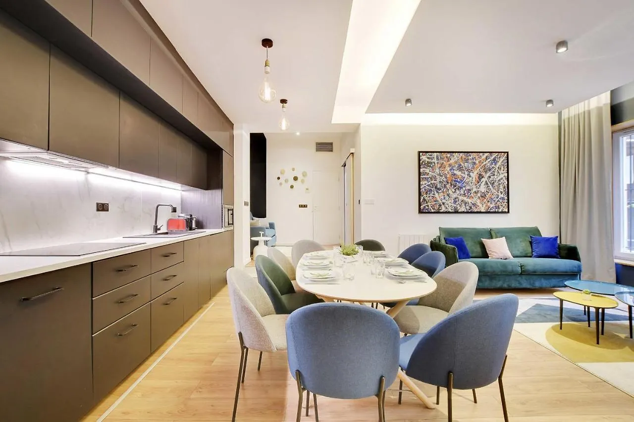 Daire Spacious - 2b-10p - Ac - Marais Paris