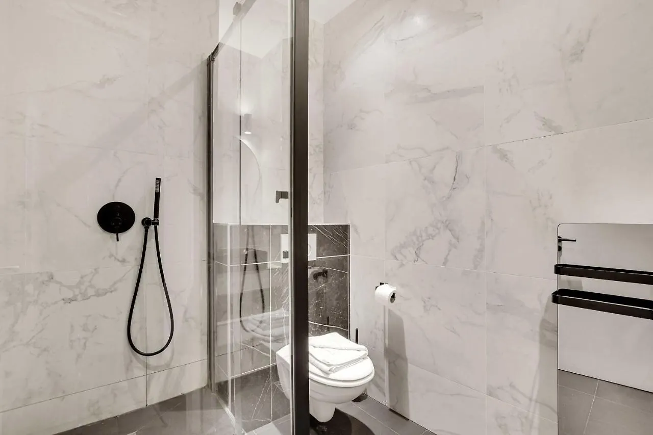 Spacious - 2b-10p - Ac - Marais Daire *